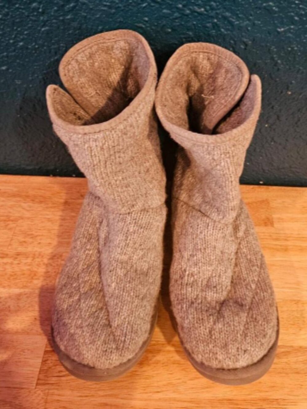 Vintage UGG Mountain Knit Boots Wool Cashmere Sheepskin Button Boots Sz 8 Grey